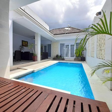 Villa The Kayuputih Lovina Exterior foto